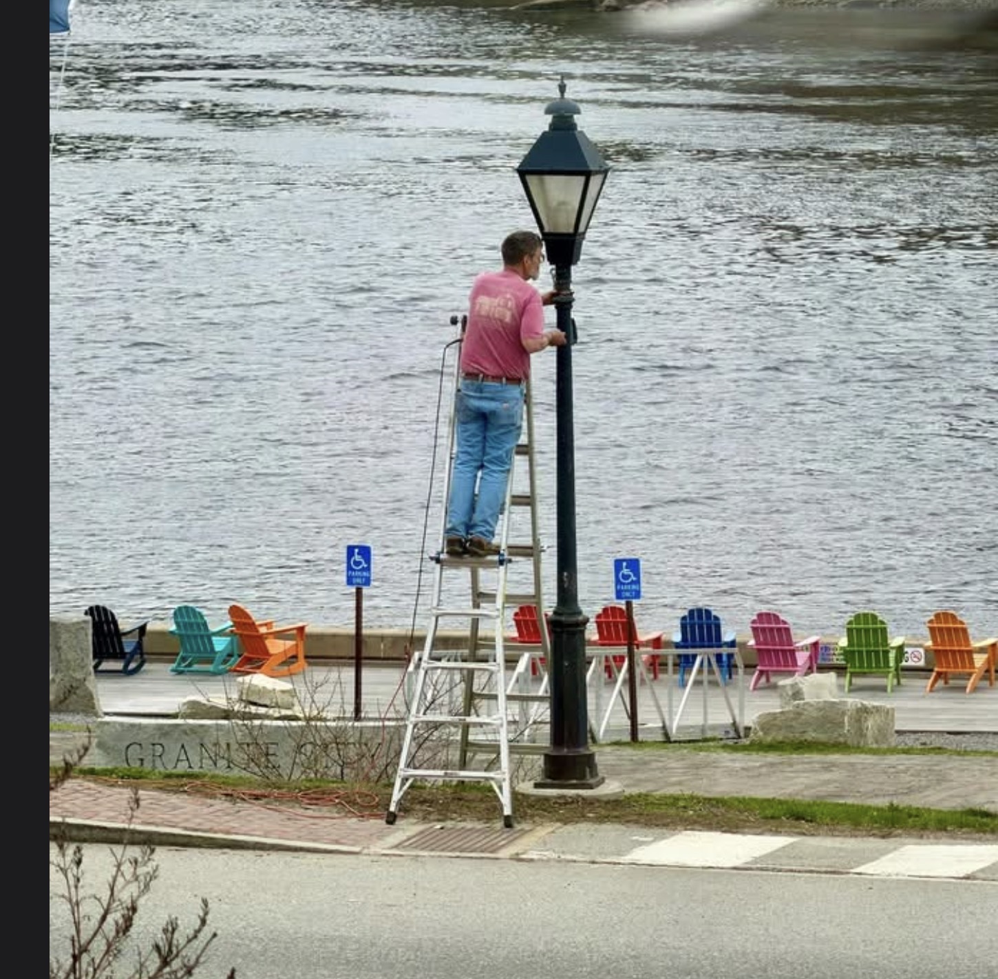 Lamppost and chairs??